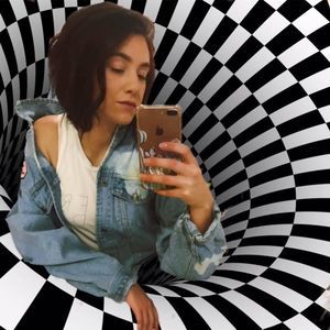 Meet your Posher, April